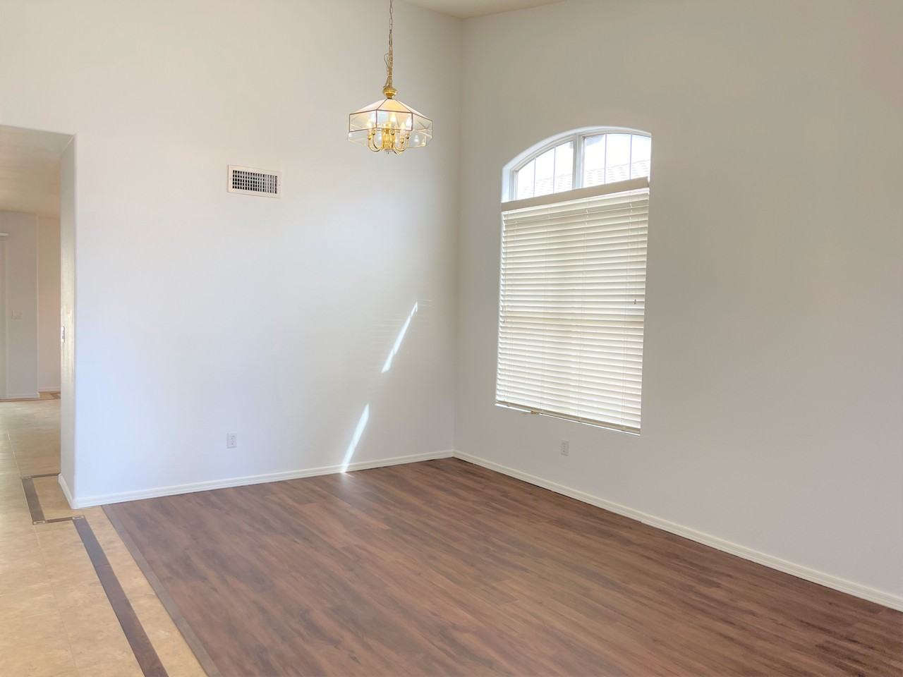 8928 W Marconi Ave - Photo 2 of 18