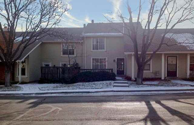 7033 S Knolls Way - Photo 2 of 9