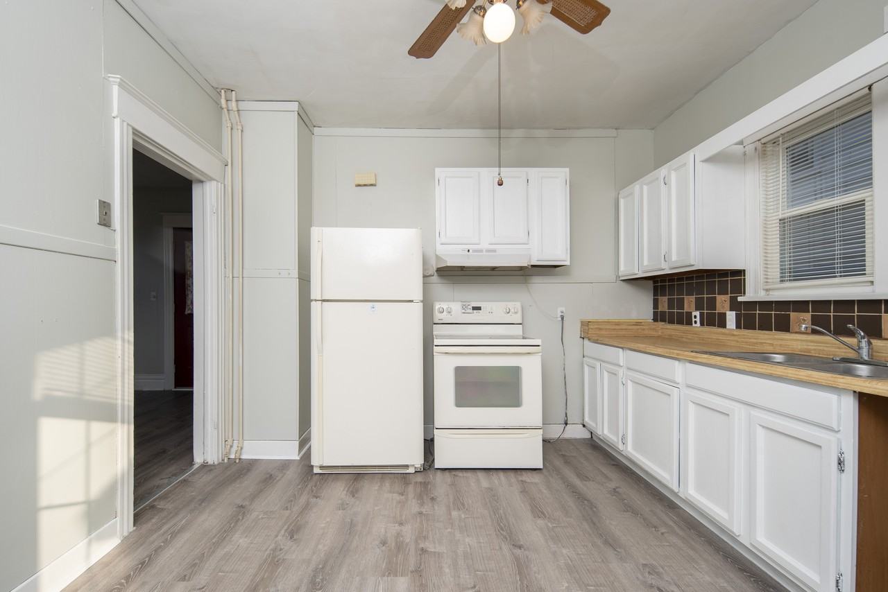 857 7th Avenue - Photo 2 of 30