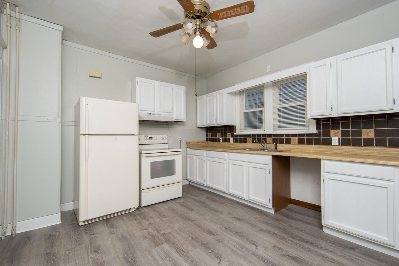 857 7th Avenue - Photo 3 of 30