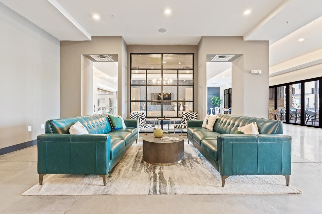 Pier 33 Apartments - Photo 3 of 43