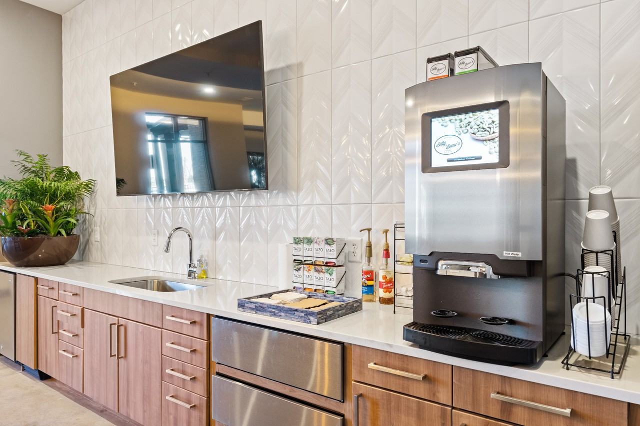 Pier 33 Apartments - Photo 5 of 43