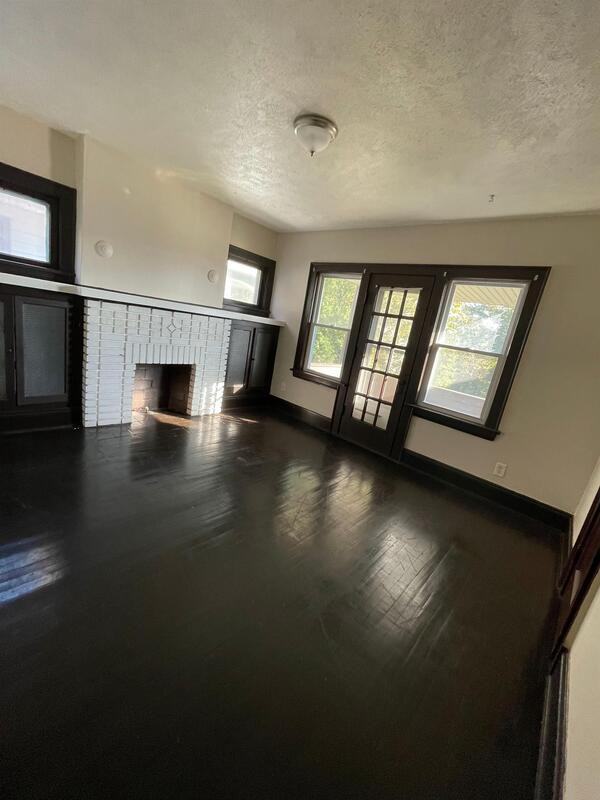 10424 Joan Ave - Photo 2 of 9