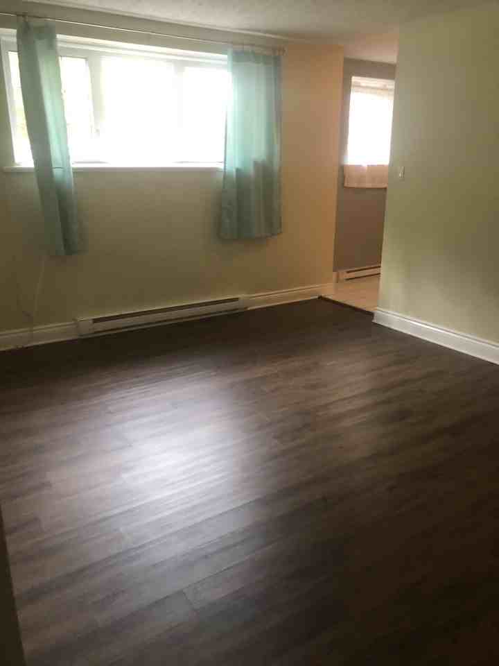 20 Lenore Place #2 - Photo 3 of 7