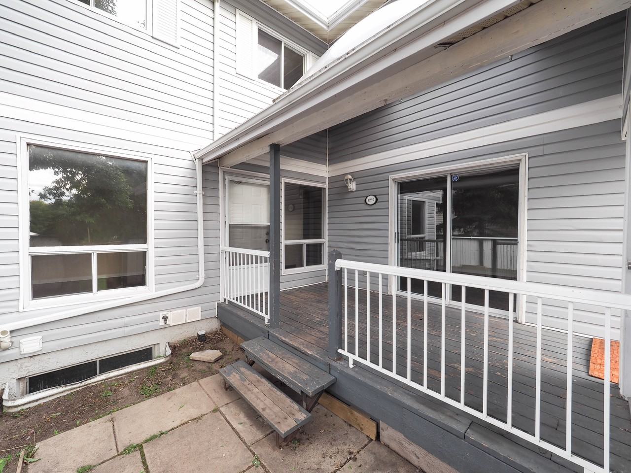 1228 54 St NW - Photo 2 of 10