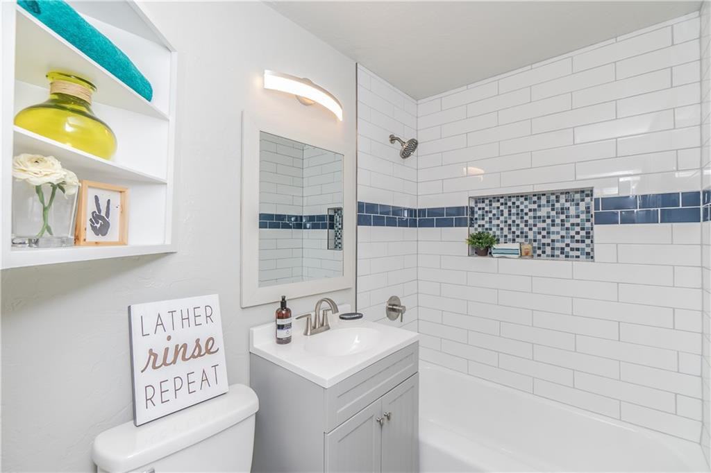 3624 Venice Blvd #1 - Photo 4 of 11