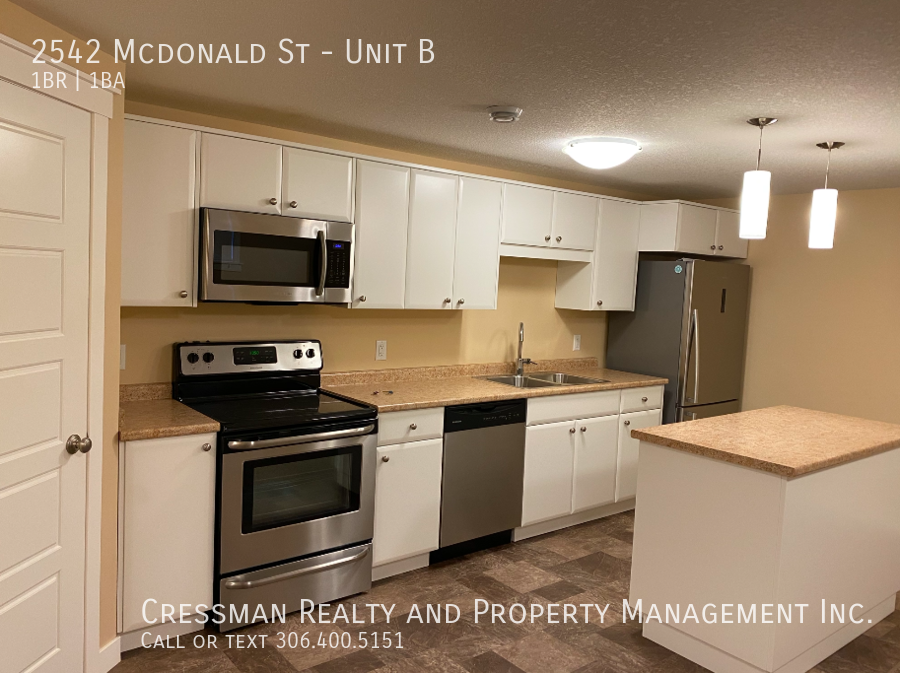 2542 Mcdonald St - Photo 2 of 14