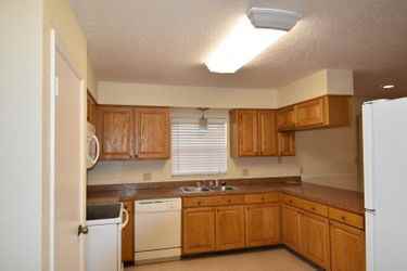 1715 Staunton Ave - Photo 3 of 25