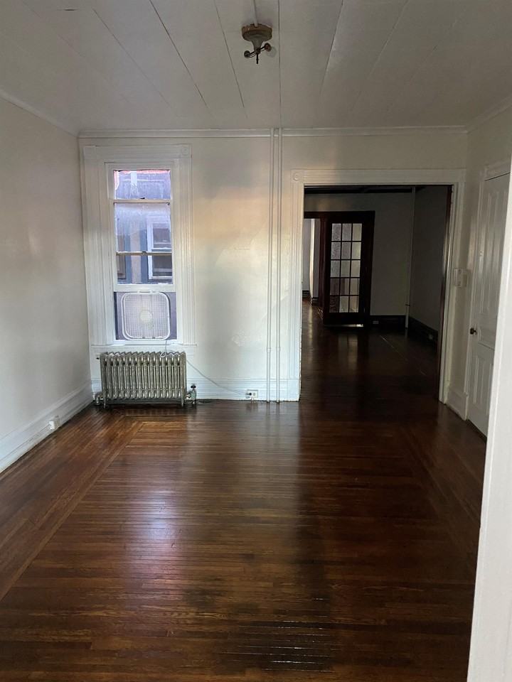 1236 Perkiomen Ave #1B - Photo 3 of 7