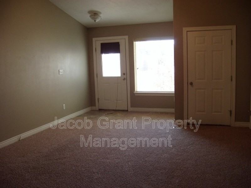 3063 1st St - Photo 4 of 10