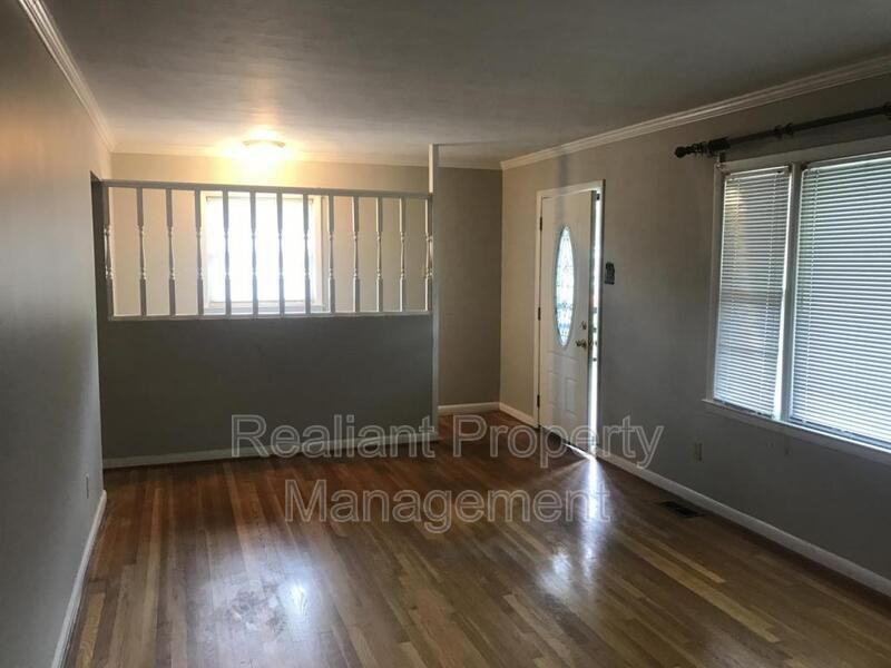 2052 Dorset Dr - Photo 2 of 19