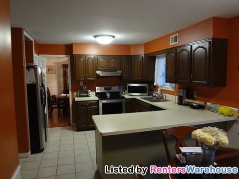 15401 Bauer Ln - Photo 3 of 9