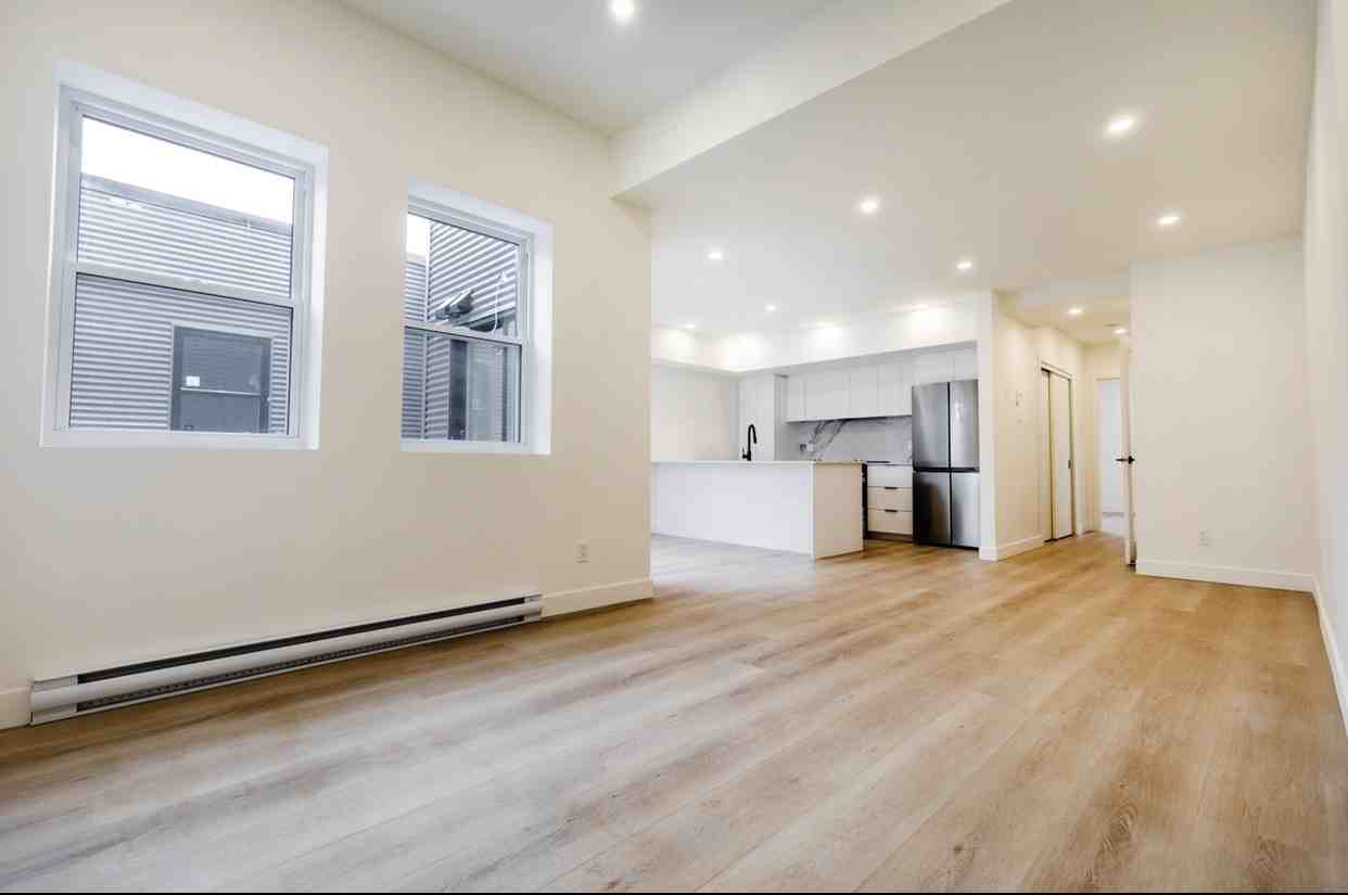 Bourget Apartments in Le SudOuest, Montréal, QC H4C 2M4 Zumper