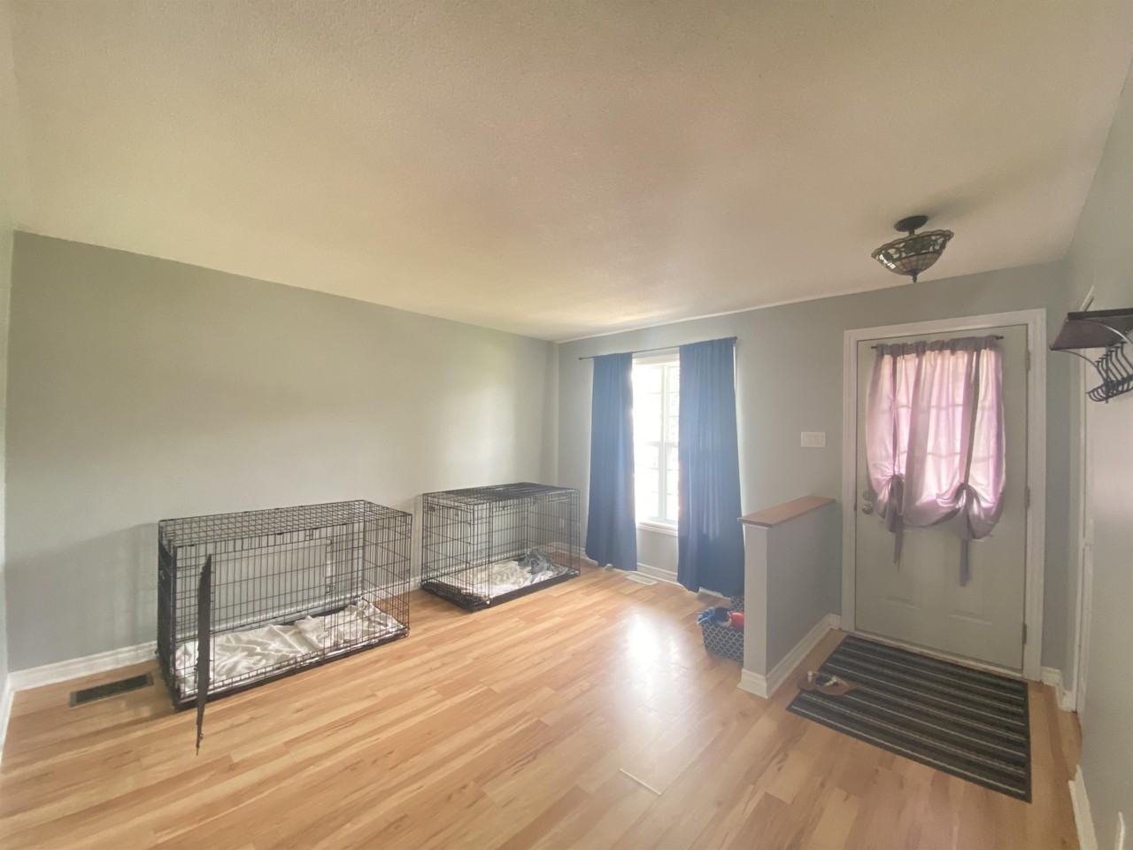 438 Queen St #1 - Photo 3 of 18