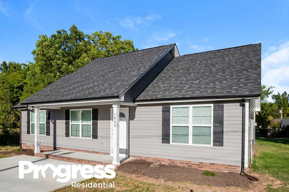 1009 S Ridge Ave - Photo 3 of 16