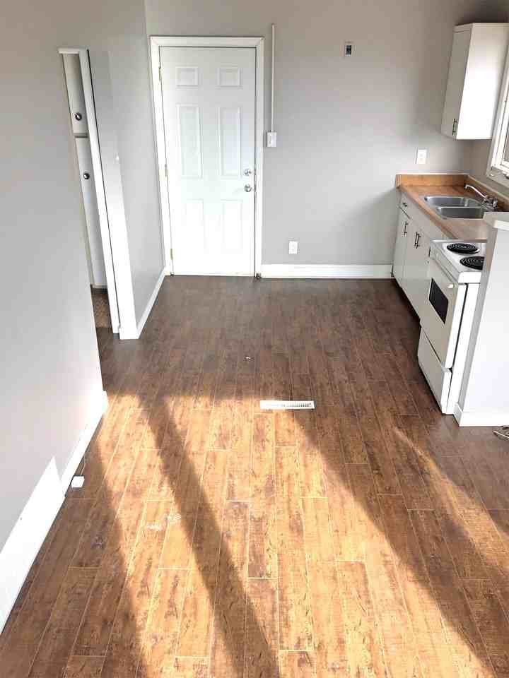 545 Hamilton St - Photo 2 of 16