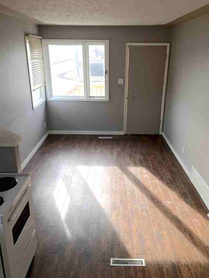 545 Hamilton St - Photo 3 of 16