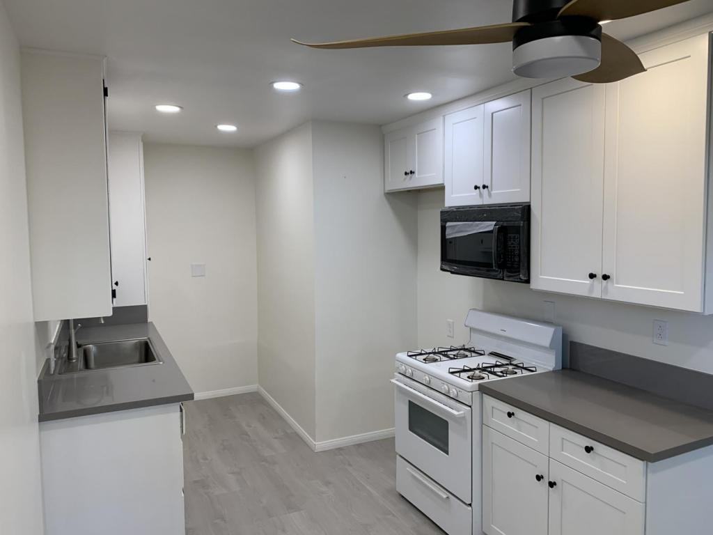 13834 13834 Christine Dr. "B" Whittier, CA ##Ca - Photo 2 of 18
