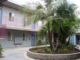 6890 N Paramount Blvd - Photo 1 of 1