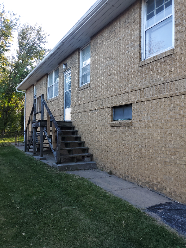 4609 Wakeley St - Photo 2 of 10