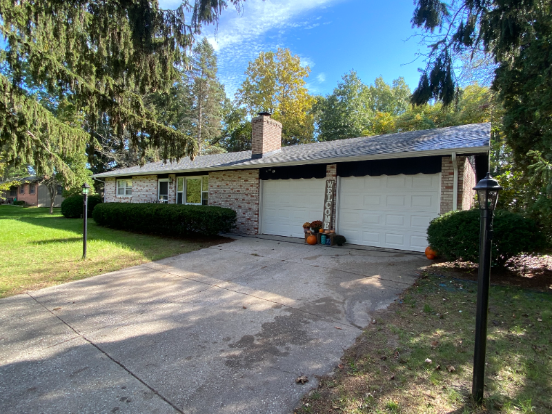 2558 Locust Ln - Photo 2 of 22