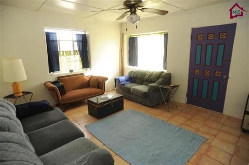 425 St Valentine St - Photo 2 of 8