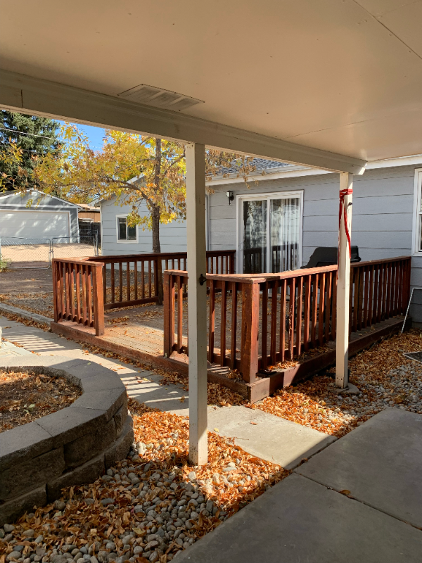 3911 Azalea Street - Photo 4 of 28