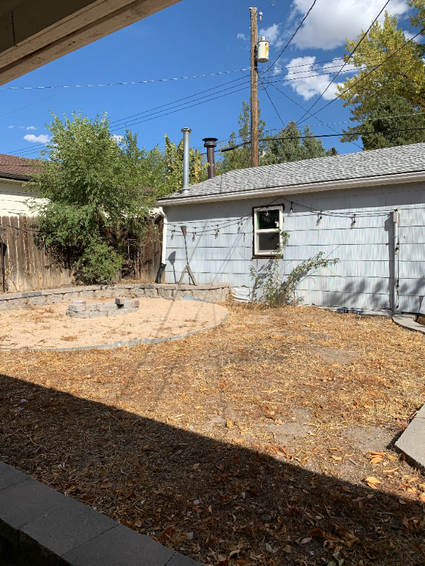 3911 Azalea Street - Photo 6 of 28