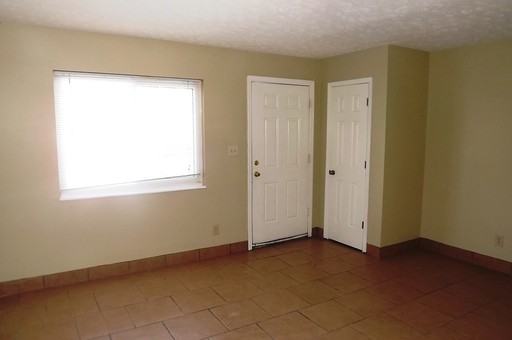 2840 Baughman Ave - Photo 3 of 11