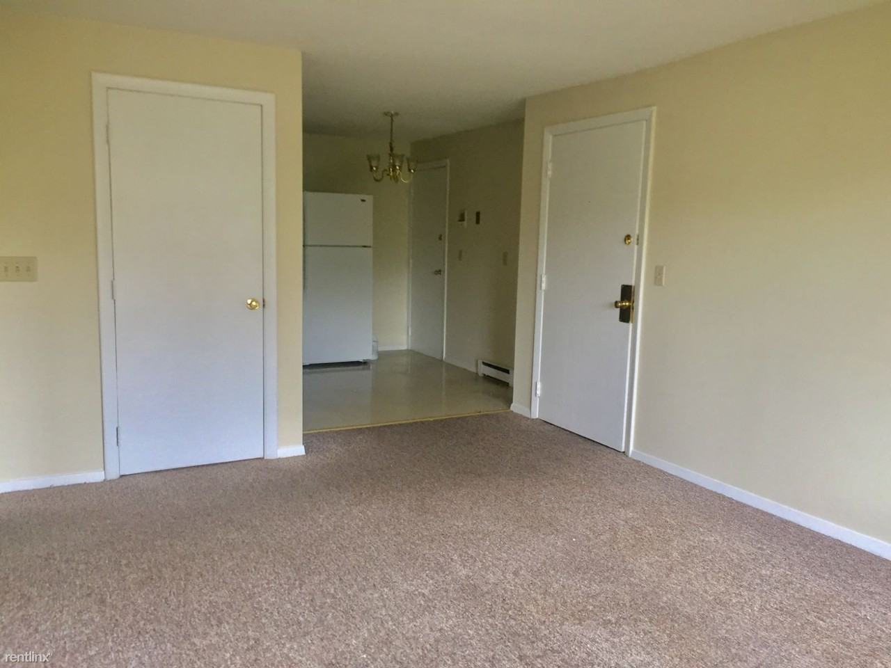 28 Dinan Dr - Photo 3 of 10