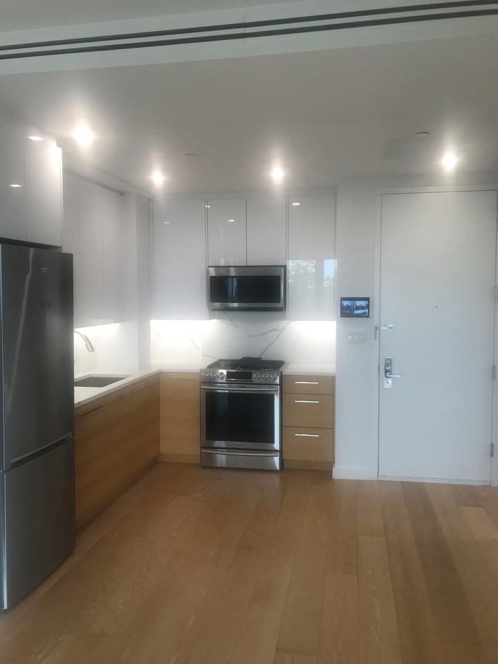 309 Ocean Pkwy #7R - Photo 2 of 9