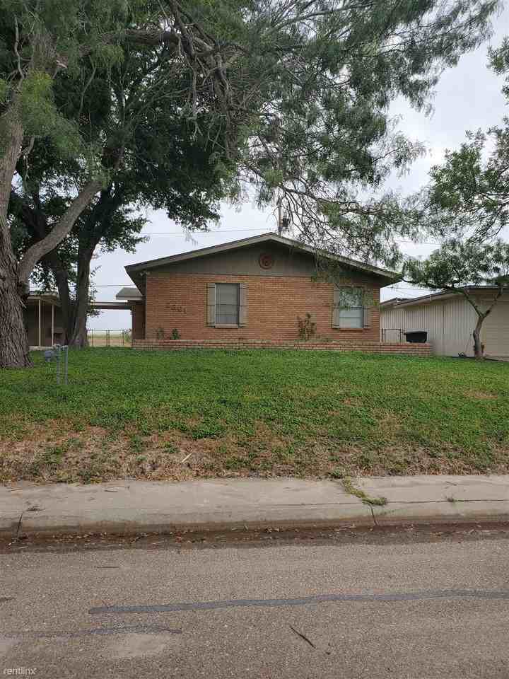 2301 N Parkwood Dr - Photo 2 of 16