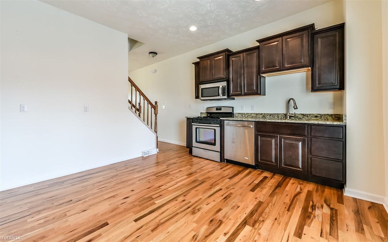 5103 Lotus Way - Photo 3 of 17