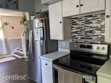 3220 N 91st St - Photo 3 of 5