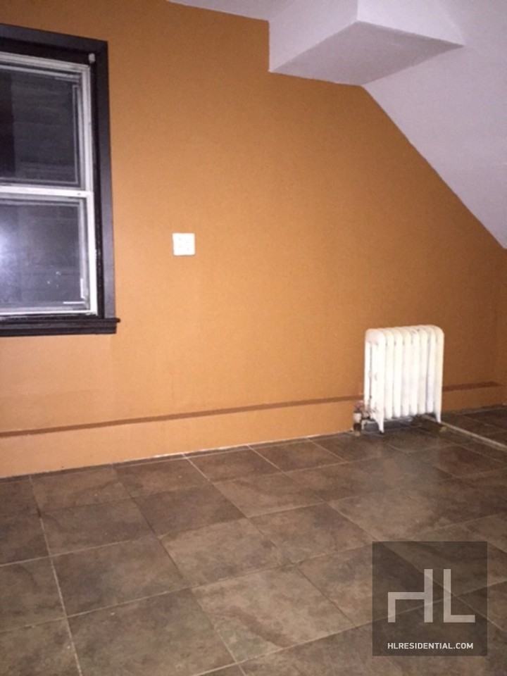 115 Parkway Dr 1 - Photo 3 of 8