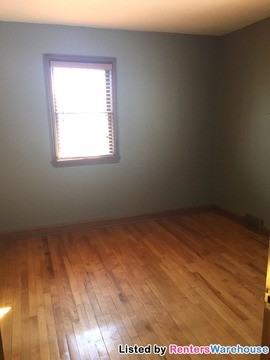 2195 Nokomis Ave - Photo 3 of 13