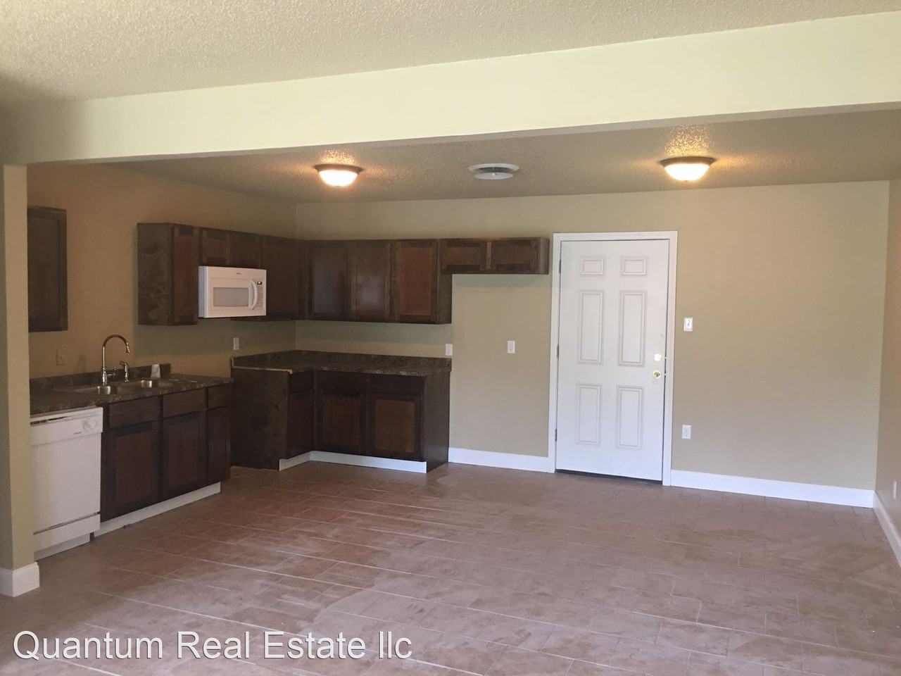 1011 N St - Photo 2 of 7