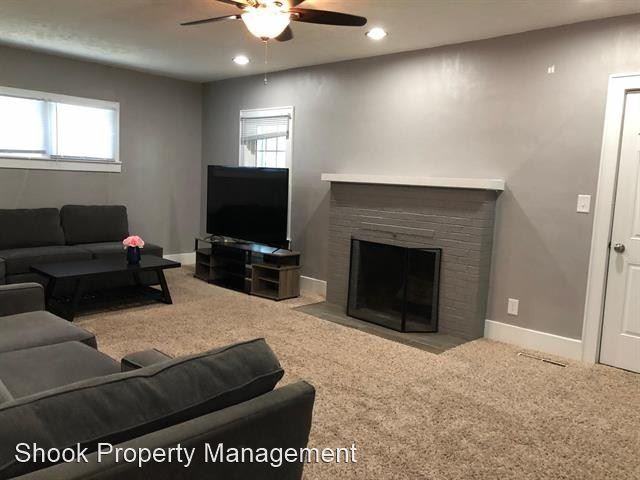 1120 Northwestern Ave - Photo 3 of 14