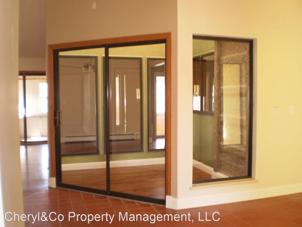 233 Willow Creek Trl - Photo 2 of 17