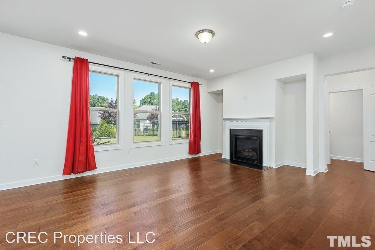 219 Crisp Rd - Photo 3 of 19