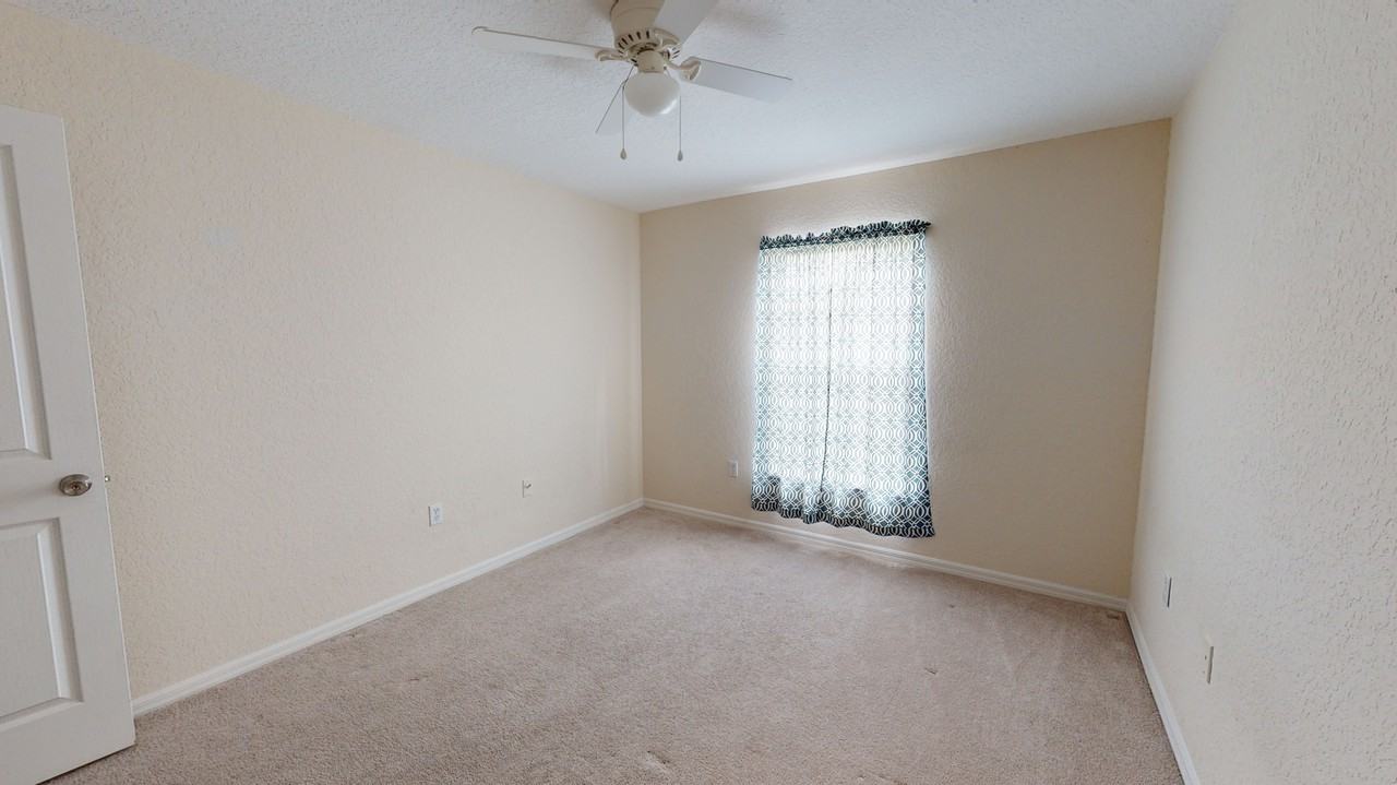 927 Reserve Pl - Photo 3 of 20