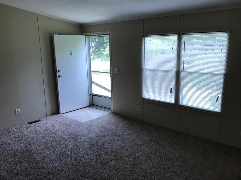 700 Webb St - Photo 2 of 11