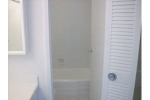Hillcrest Apartments - Photo 2 of 8