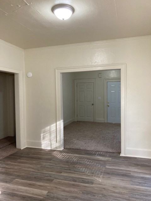 602 East Republic Street - Photo 4 of 19