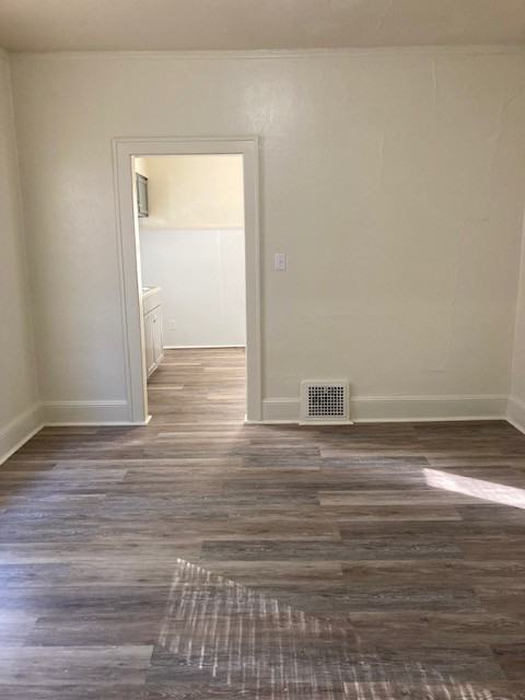 602 East Republic Street - Photo 7 of 19