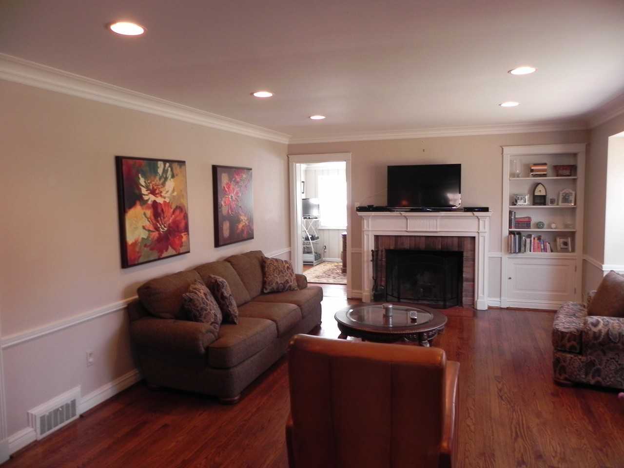 8 Narragansett Dr - Photo 2 of 10
