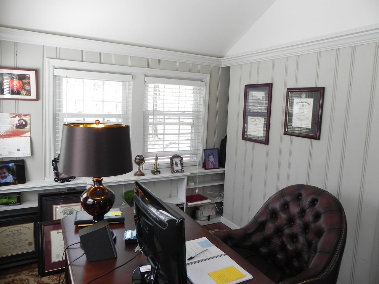 8 Narragansett Dr - Photo 3 of 10