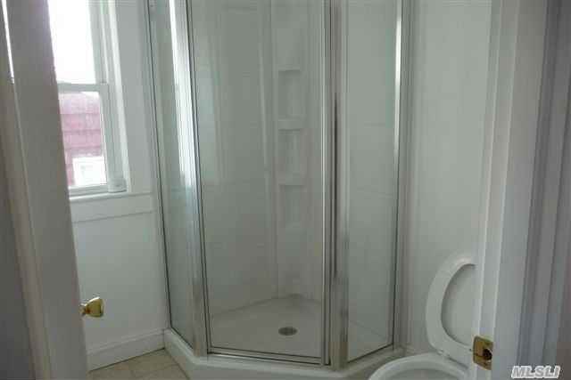 435 Winthrop St #2ndFL - Photo 3 of 7