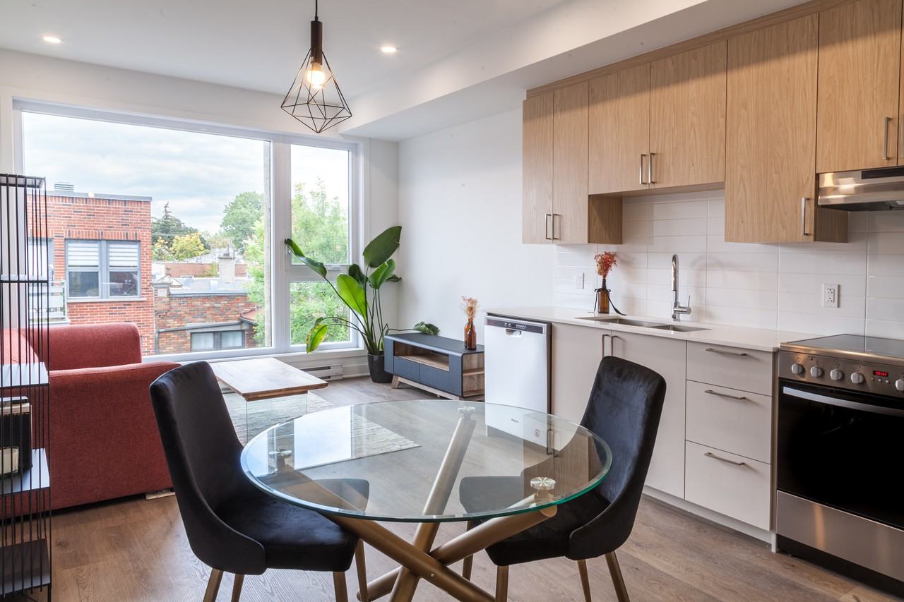 Maxwell Condos Locatifs Apartments Rue SaintHubert & Rue Everett