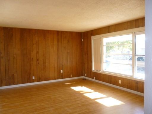 1501 Dickson St - Photo 3 of 3